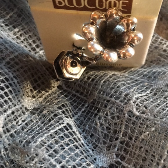 New Old Fashion Gramophone Phonograph Music Pin - Picture 2 of 6